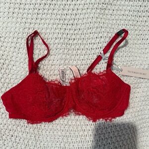 Victoria's Secret Red Lace Underwire Bra